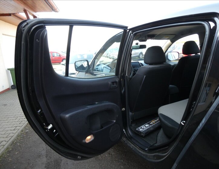 Mitsubishi L200 Pick-up 2,5 l 100 kw