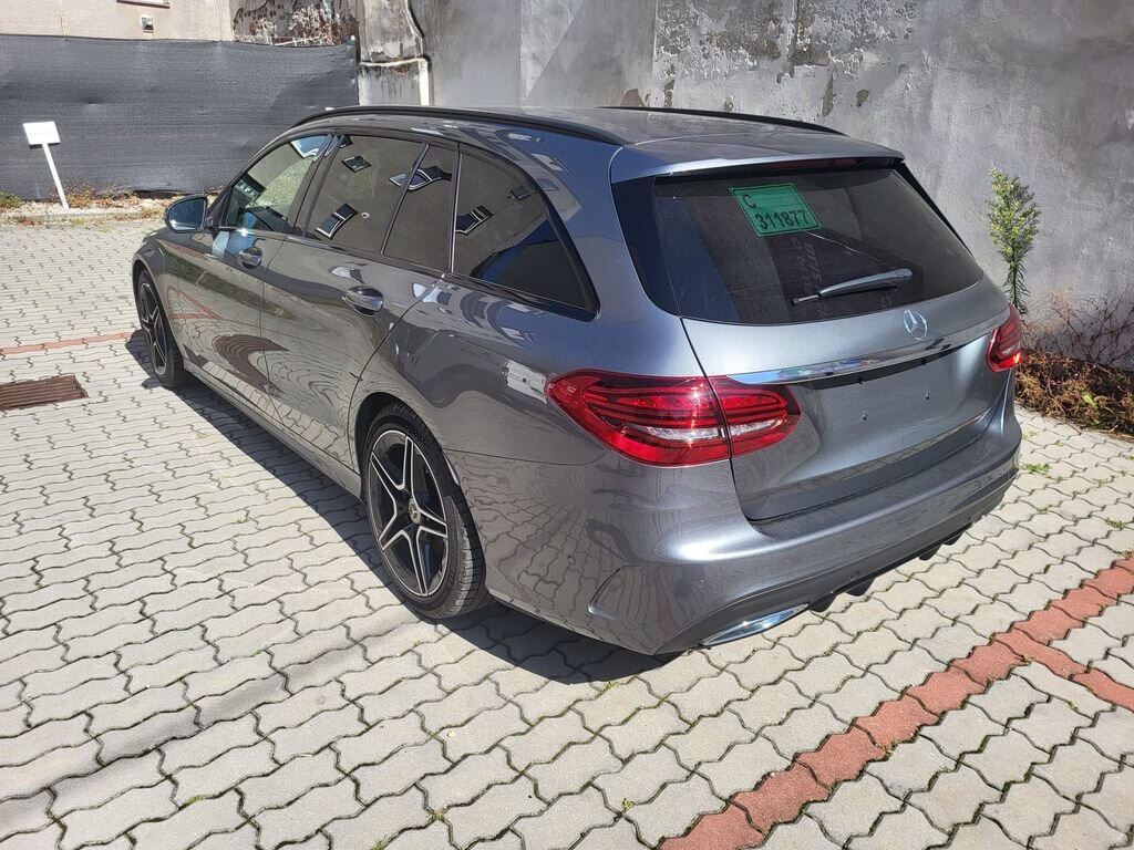 Mercedes-Benz Třídy C Kombi 2,0 l 143 kw