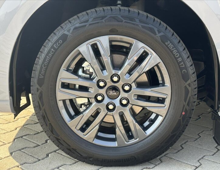 Ford Tourneo Custom Kombi 2,0 l 125 kw