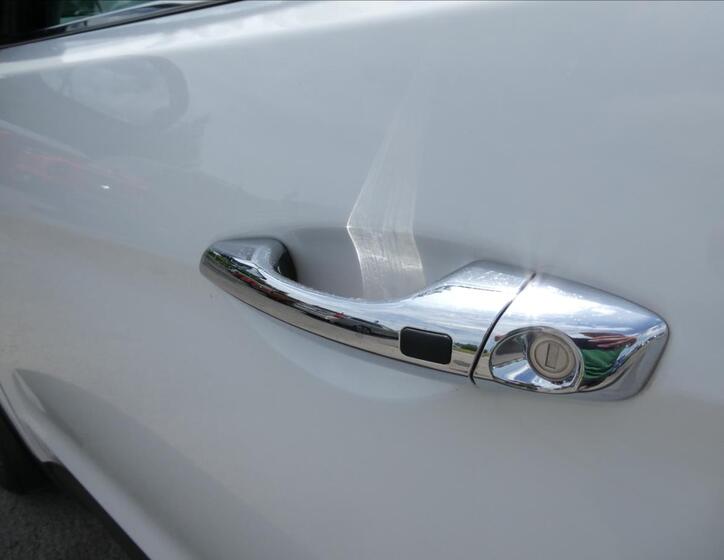 Hyundai Grand Santa Fe 17