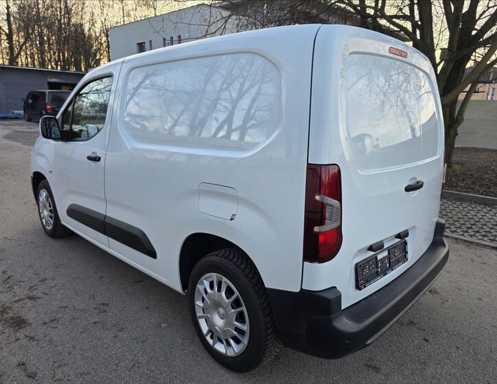 Opel Combo Skříň 1,5 l 75 kw