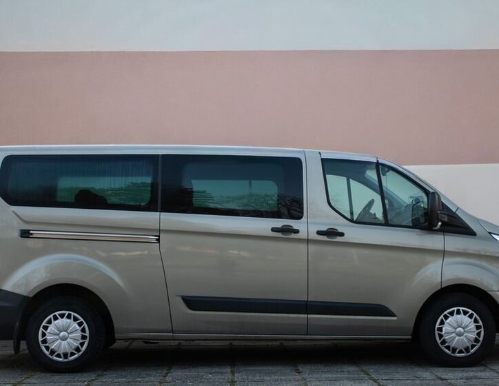 Ford Transit Custom VAN / Minibus 2,2 l 114 kw