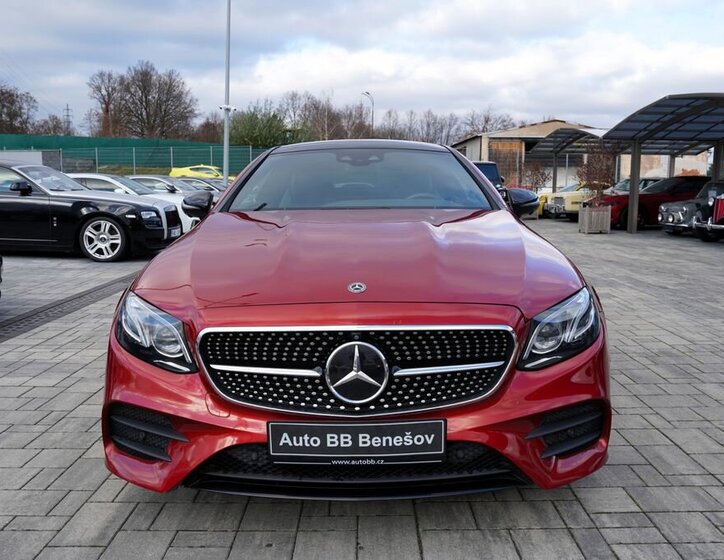 Mercedes-Benz Třídy E 1