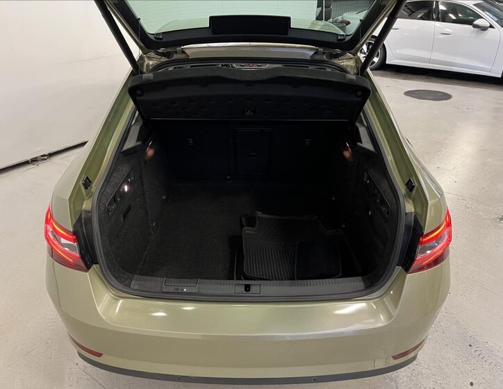 Škoda Superb Liftback 2,0 l 140 kw