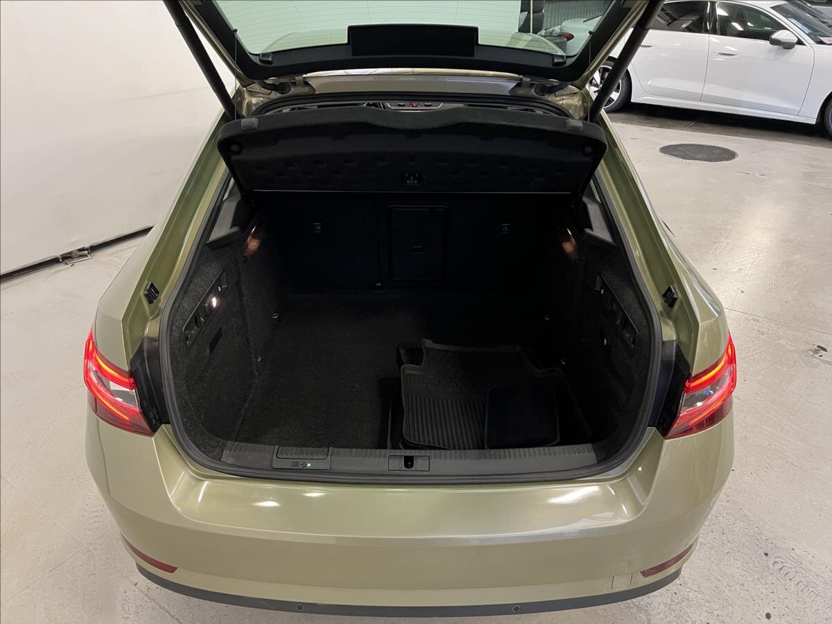 Škoda Superb Liftback 2,0 l 140 kw