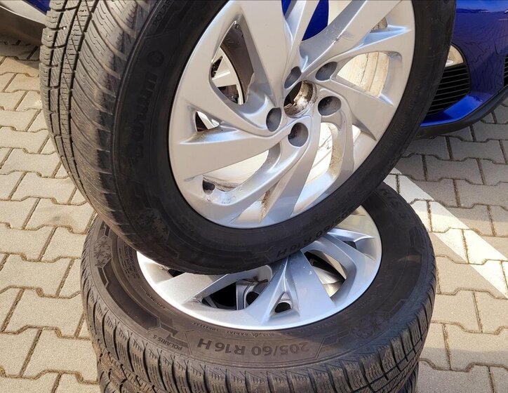 Peugeot 3008 SUV / Terénní 1,5 l 96 kw