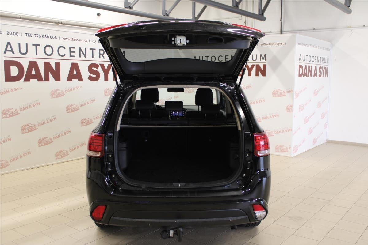 Mitsubishi Outlander SUV / Terénní 2,0 l 89 kw