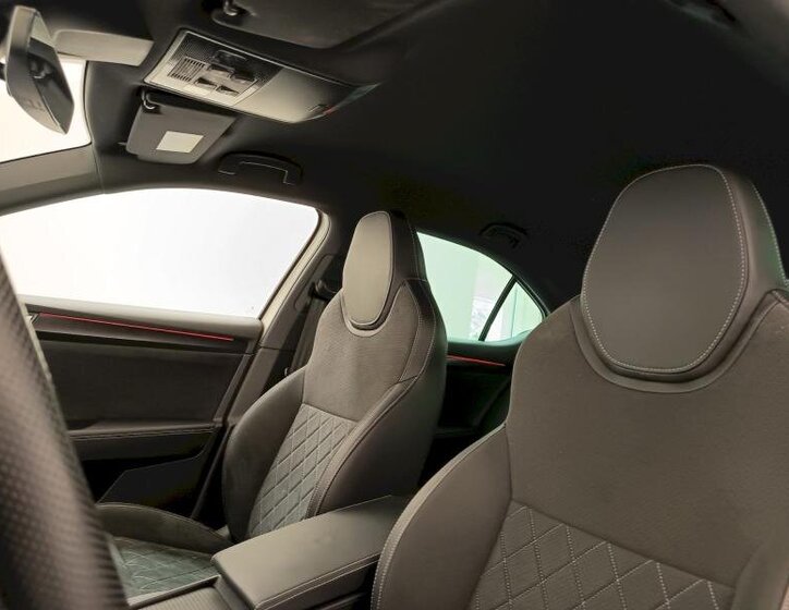 Škoda Superb Sedan / Limuzína 2,0 l 147 kw