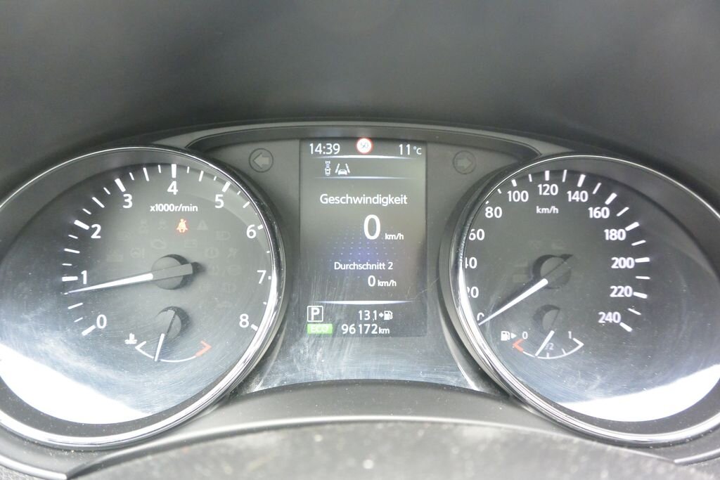 Nissan Qashqai SUV / Terénní 1,2 l 85 kw