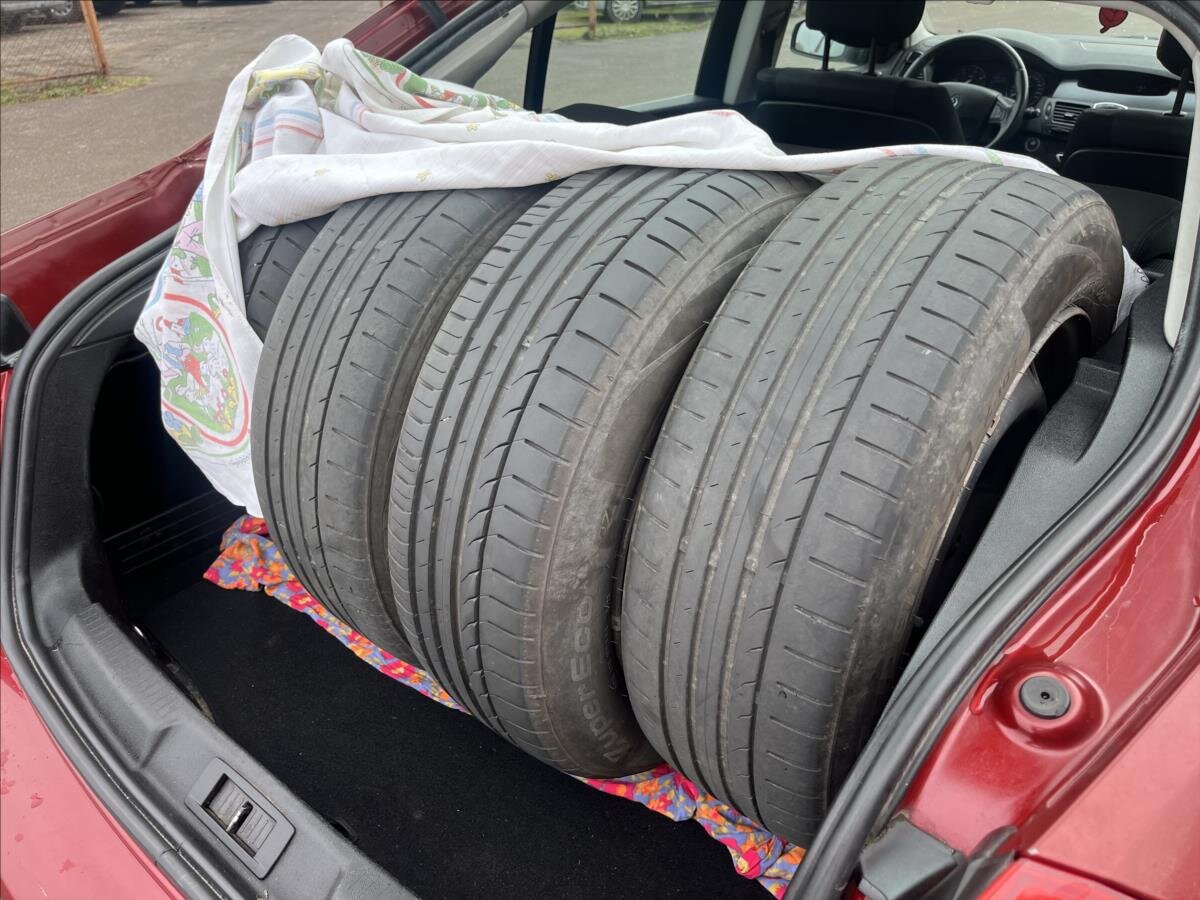 Renault Laguna Liftback 1,5 l 81 kw