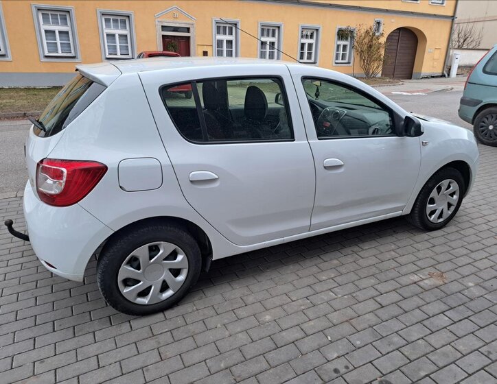 Dacia Sandero Hatchback 1,1 l 54 kw