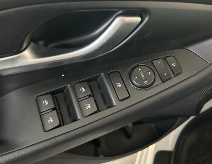 Hyundai i30 Liftback 998,0 74 kw