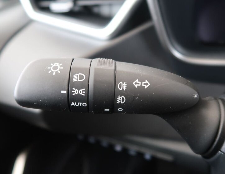 Toyota Corolla Sedan / Limuzína 1,8 l 72 kw