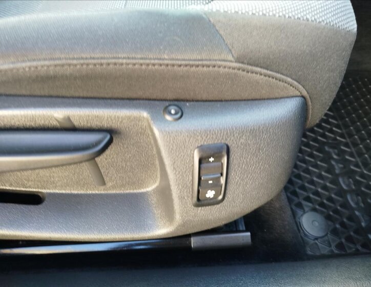 Volkswagen Passat Ostatní 1,4 l 90 kw