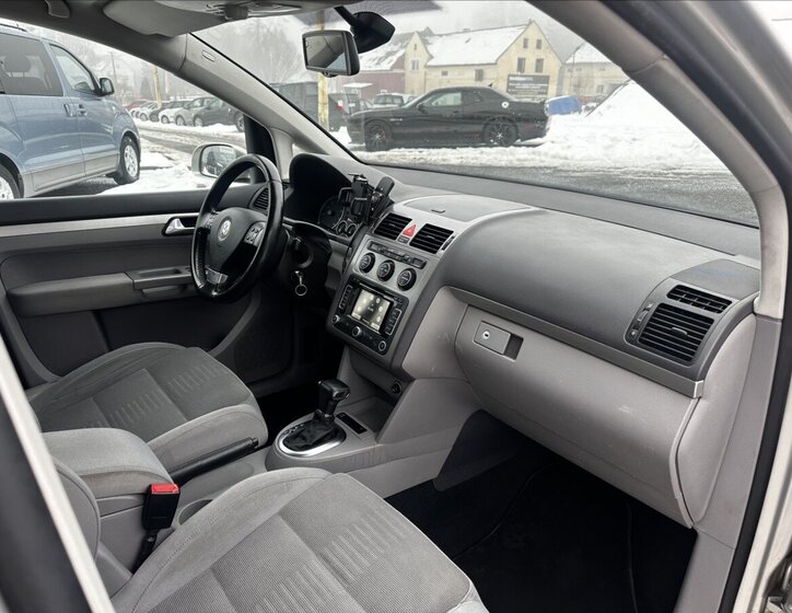 Volkswagen Touran Kombi 1,4 l 103 kw