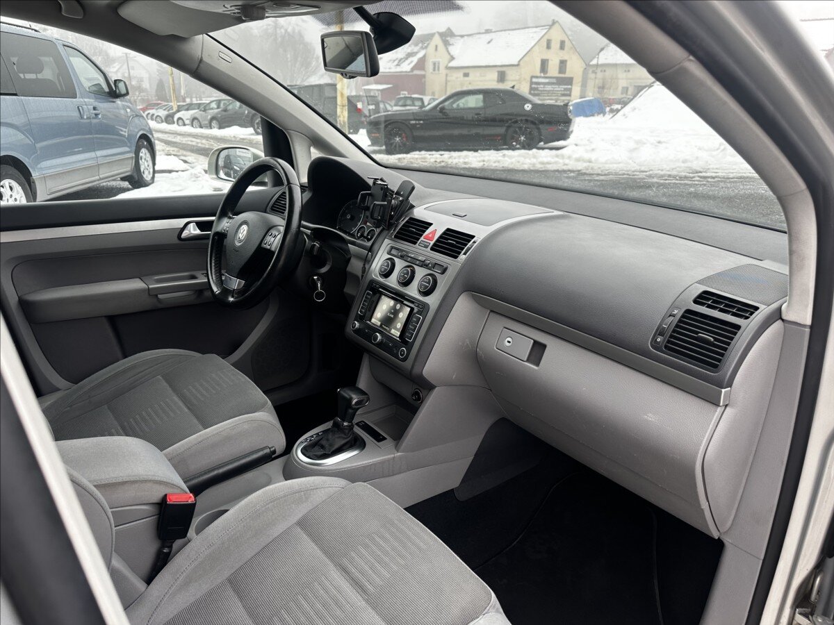 Volkswagen Touran Kombi 1,4 l 103 kw