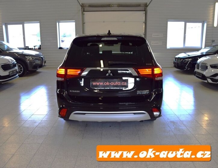 Mitsubishi Outlander SUV 0,0 0