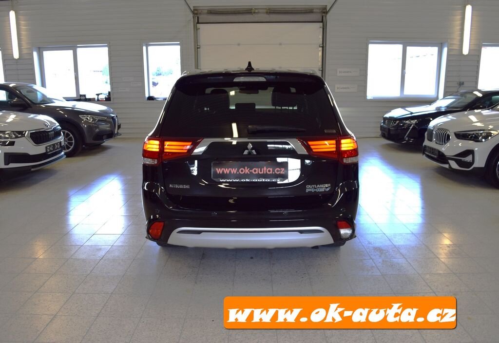 Mitsubishi Outlander SUV 0,0 0