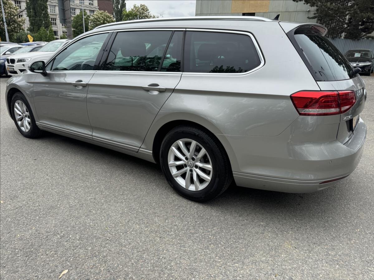 Volkswagen Passat Kombi 2,0 l 110 kw