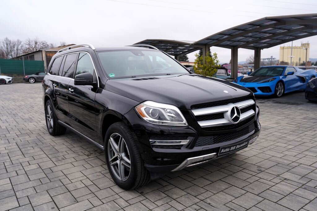 Mercedes-Benz GL SUV 4,7 l 320 kw