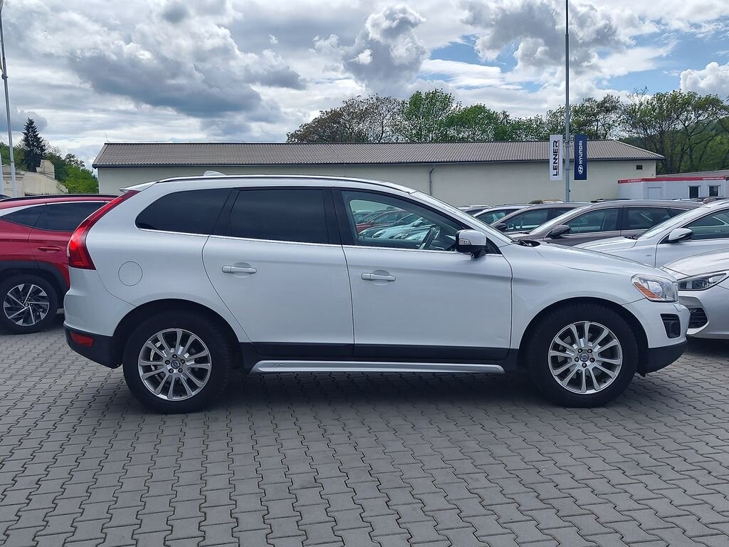 Volvo XC60 SUV / Terénní 2,4 l 136 kw