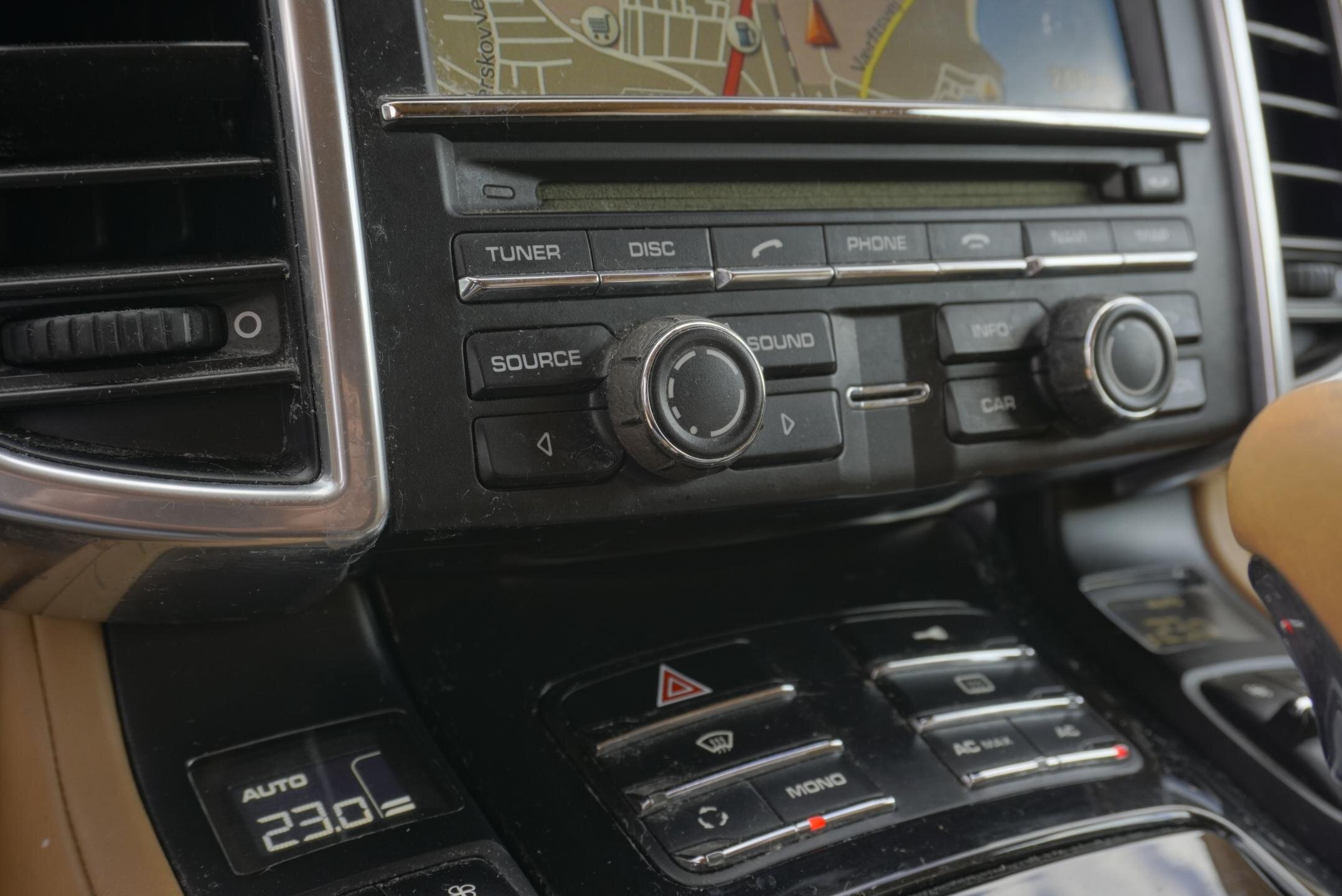 Porsche Cayenne SUV 3,0 l 176 kw