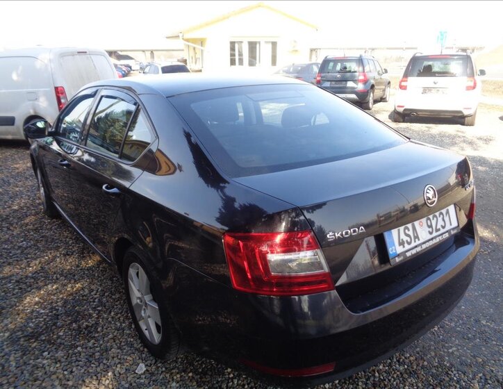 Škoda Octavia Sedan / Limuzína 1,6 l 85 kw