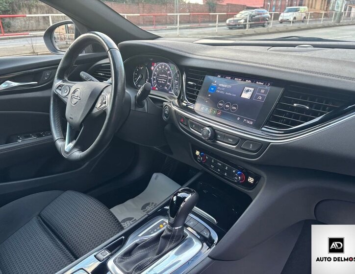 Opel Insignia Kombi 2,0 l 128 kw