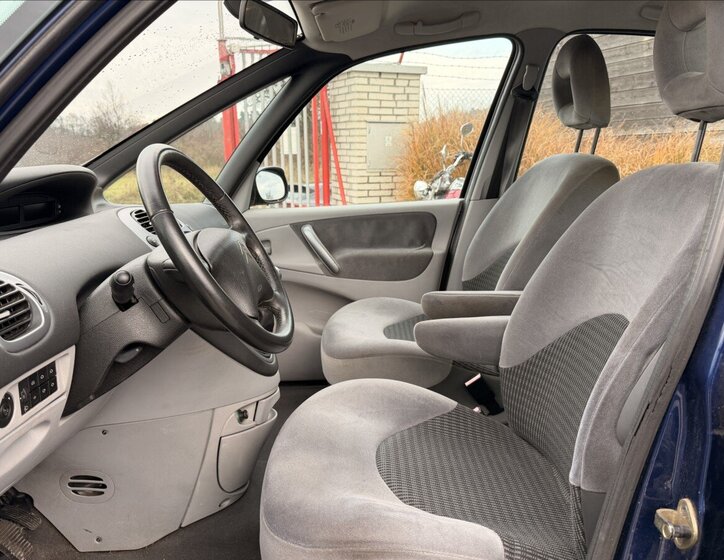 Citroën Xsara Picasso 9
