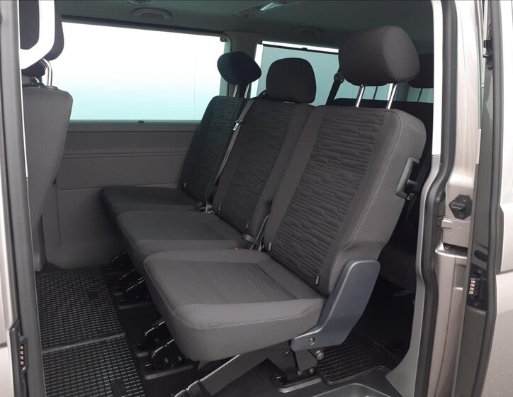 Volkswagen Caravelle MPV 2,0 l 110 kw