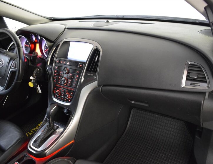 Opel Astra Kombi 2,0 l 121 kw