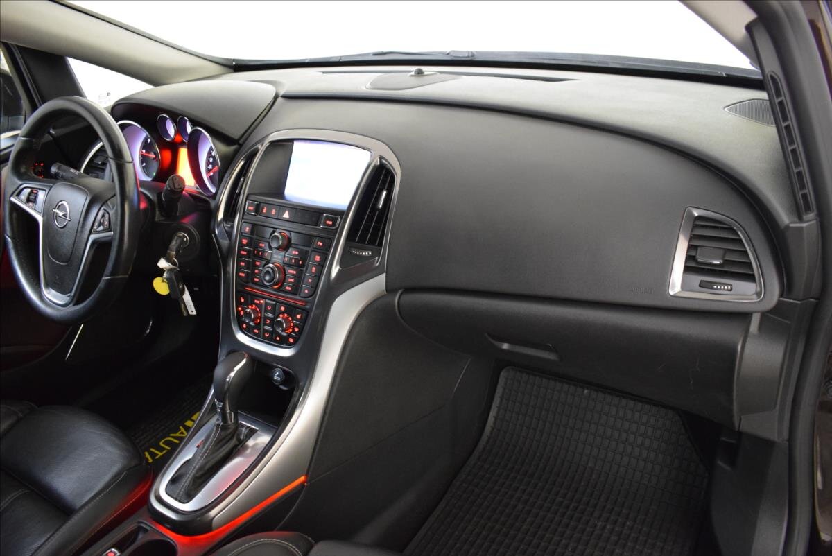 Opel Astra Kombi 2,0 l 121 kw