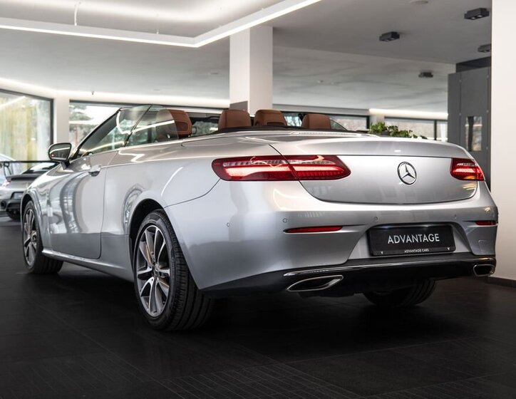 Mercedes-Benz Třídy E 4