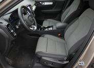Volvo XC40 18