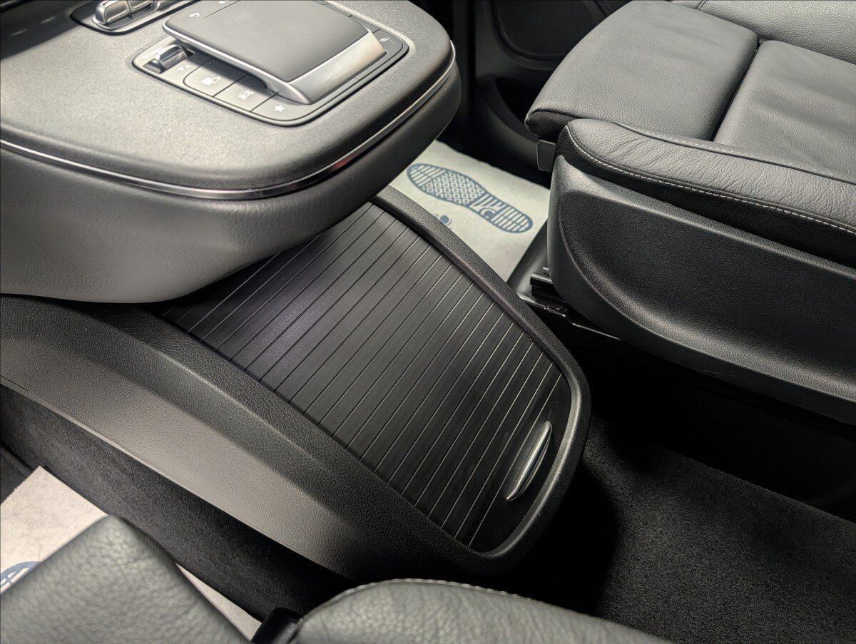 Mercedes-Benz Třídy V VAN / Minibus 2,0 l 174 kw