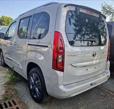 Toyota ProAce 4