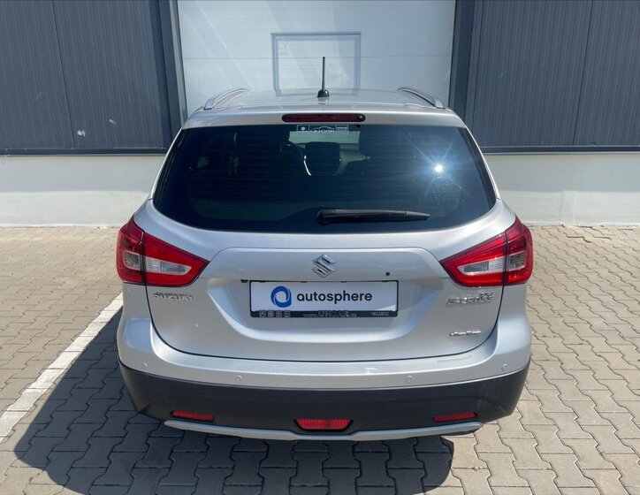 Suzuki SX4 S-Cross 8