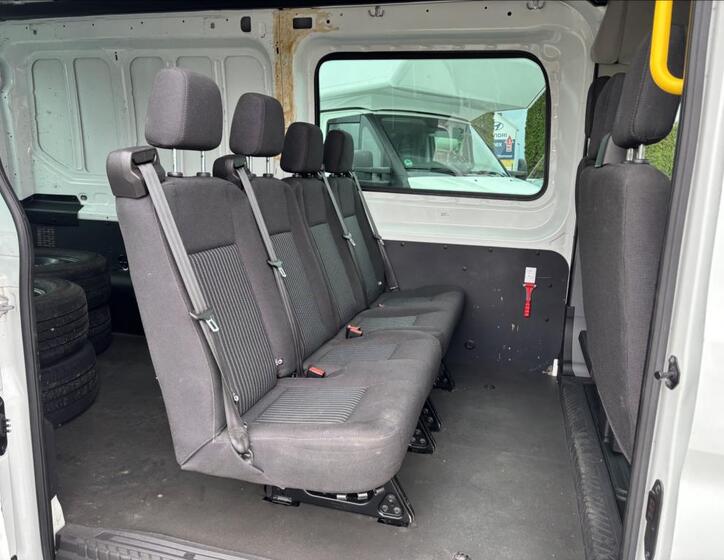 Ford Transit 8