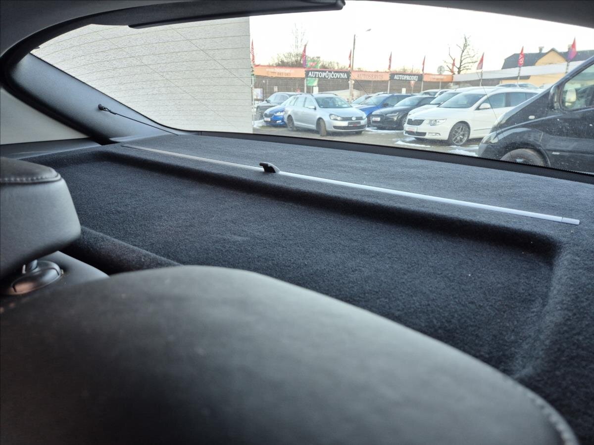 Škoda Superb Sedan / Limuzína 2,0 l 125 kw