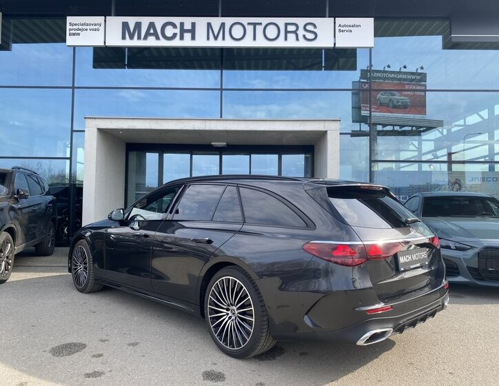 Mercedes-Benz Třídy E Kombi 2,0 l 145 kw