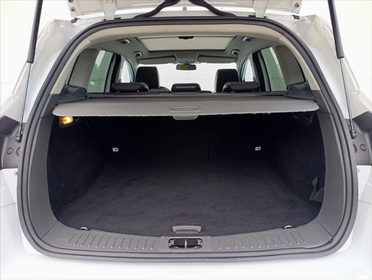 Ford Kuga SUV / Terénní 2,0 l 120 kw