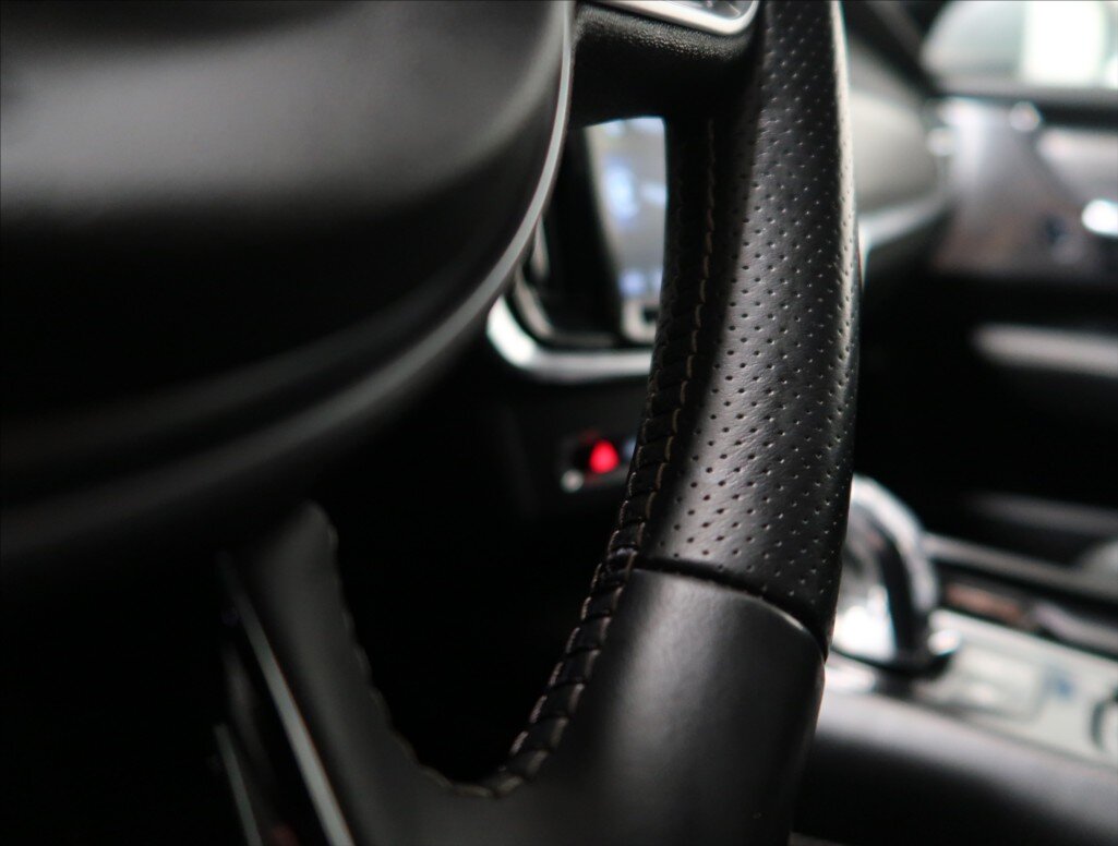 Volvo S90 Sedan / Limuzína 2,0 l 235 kw