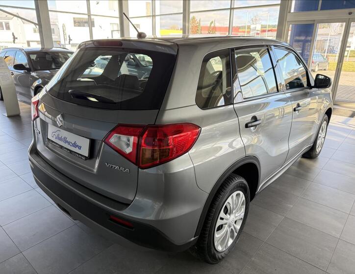 Suzuki Vitara 6