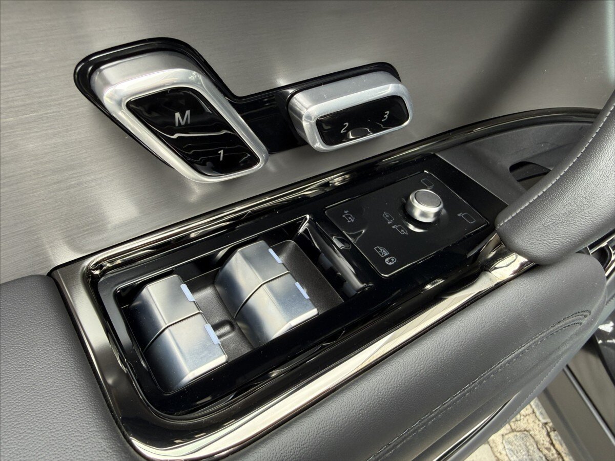 Land Rover Range Rover Sport SUV / Terénní 3,0 l 184 kw