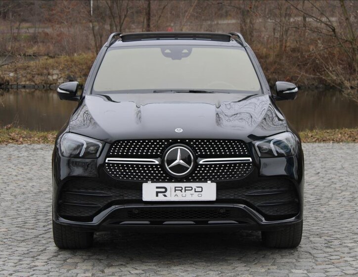 Mercedes-Benz GLE 8