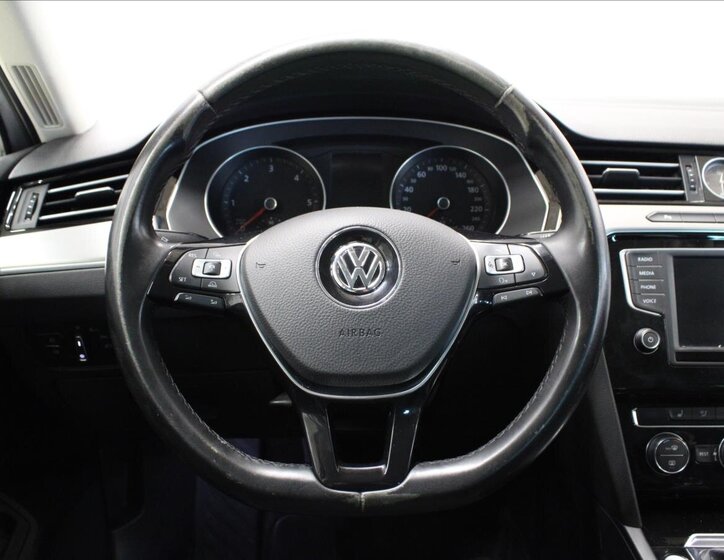 Volkswagen Passat Kombi 2,0 l 110 kw