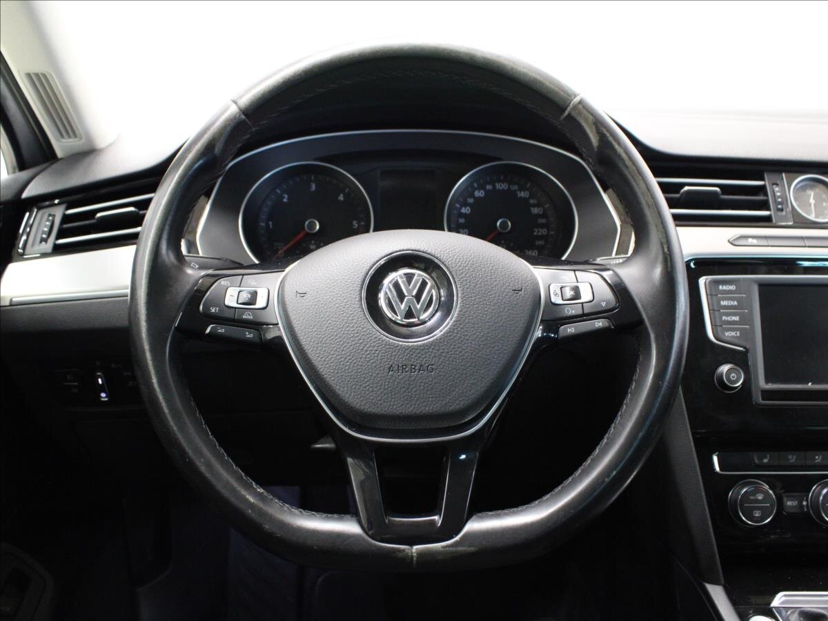 Volkswagen Passat Kombi 2,0 l 110 kw