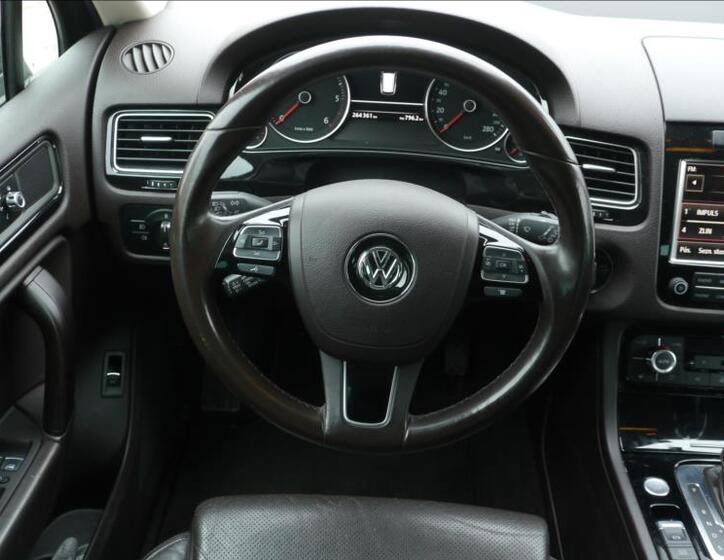 Volkswagen Touareg 9