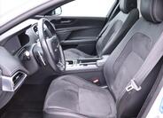 Jaguar XE 13