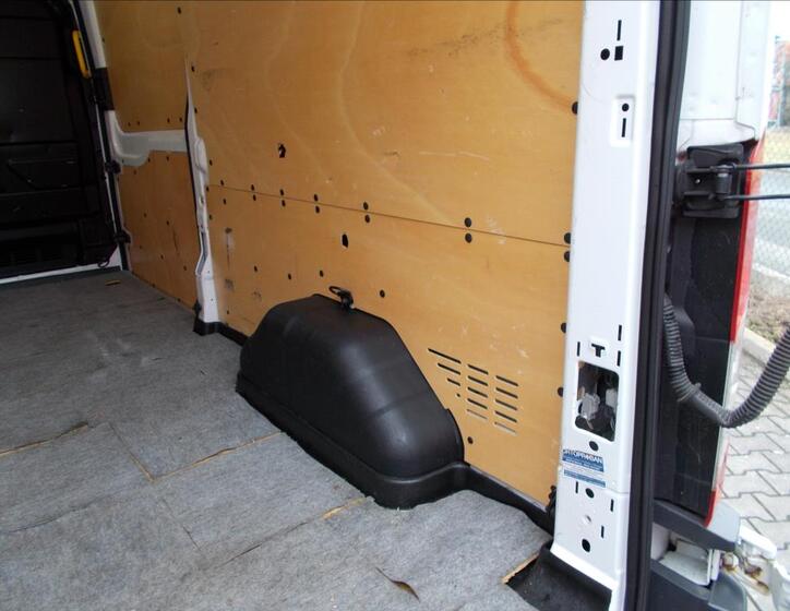 Ford Transit 16